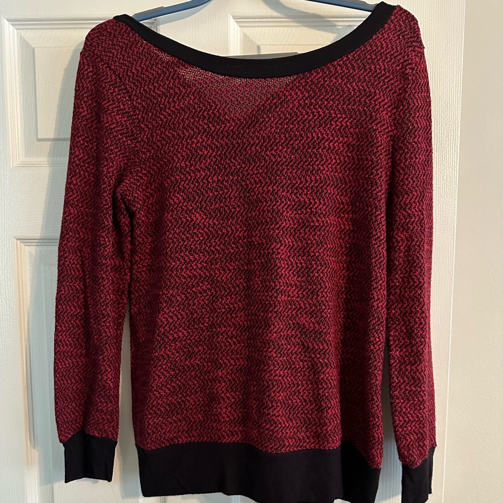 PLEIONE Lightweight Red with Black Trim Knit Sweater Sz S